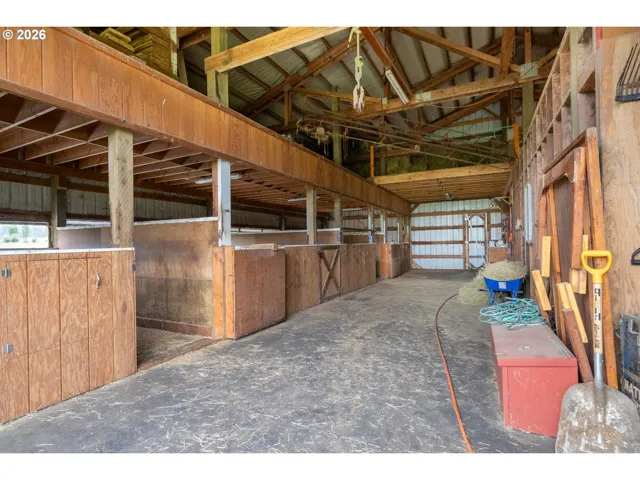 Barn