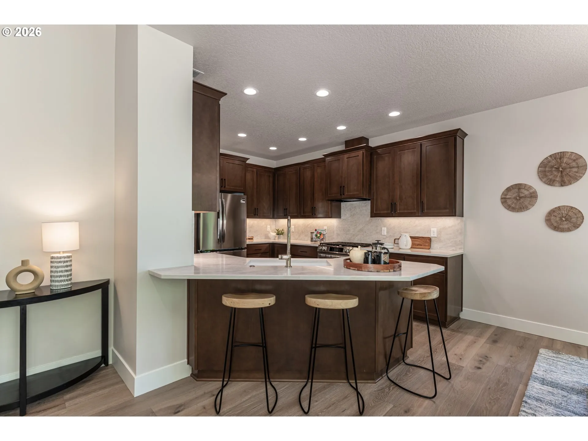 Kitchen-Breakfast Bar