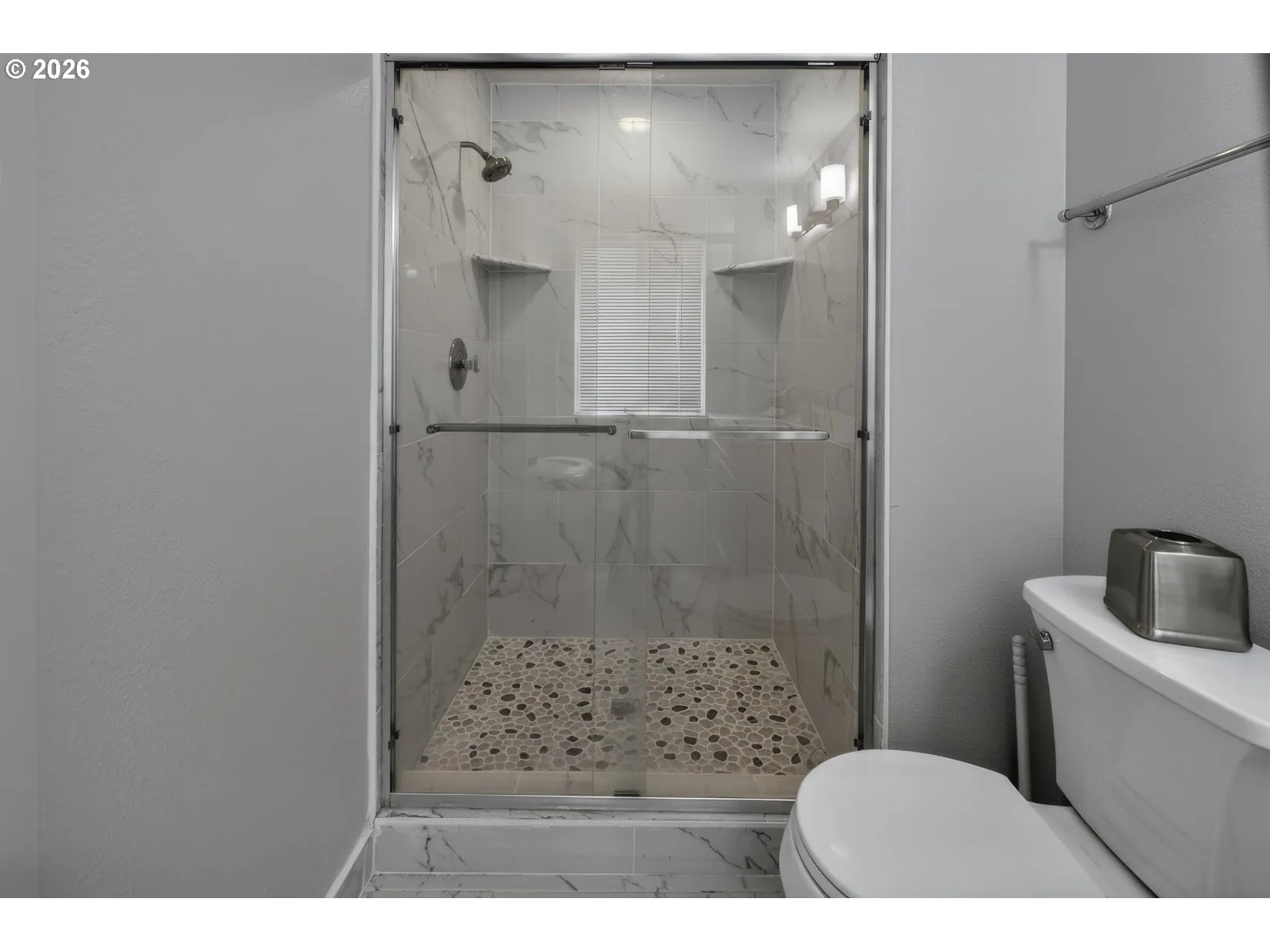 Bathroom, Attached-Walk-In Closet