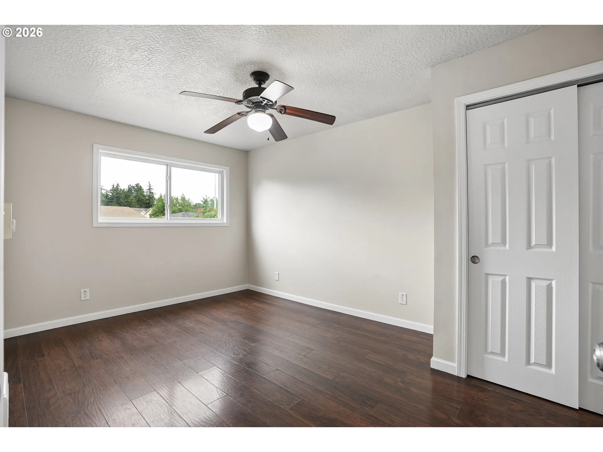 Bedroom, Primary