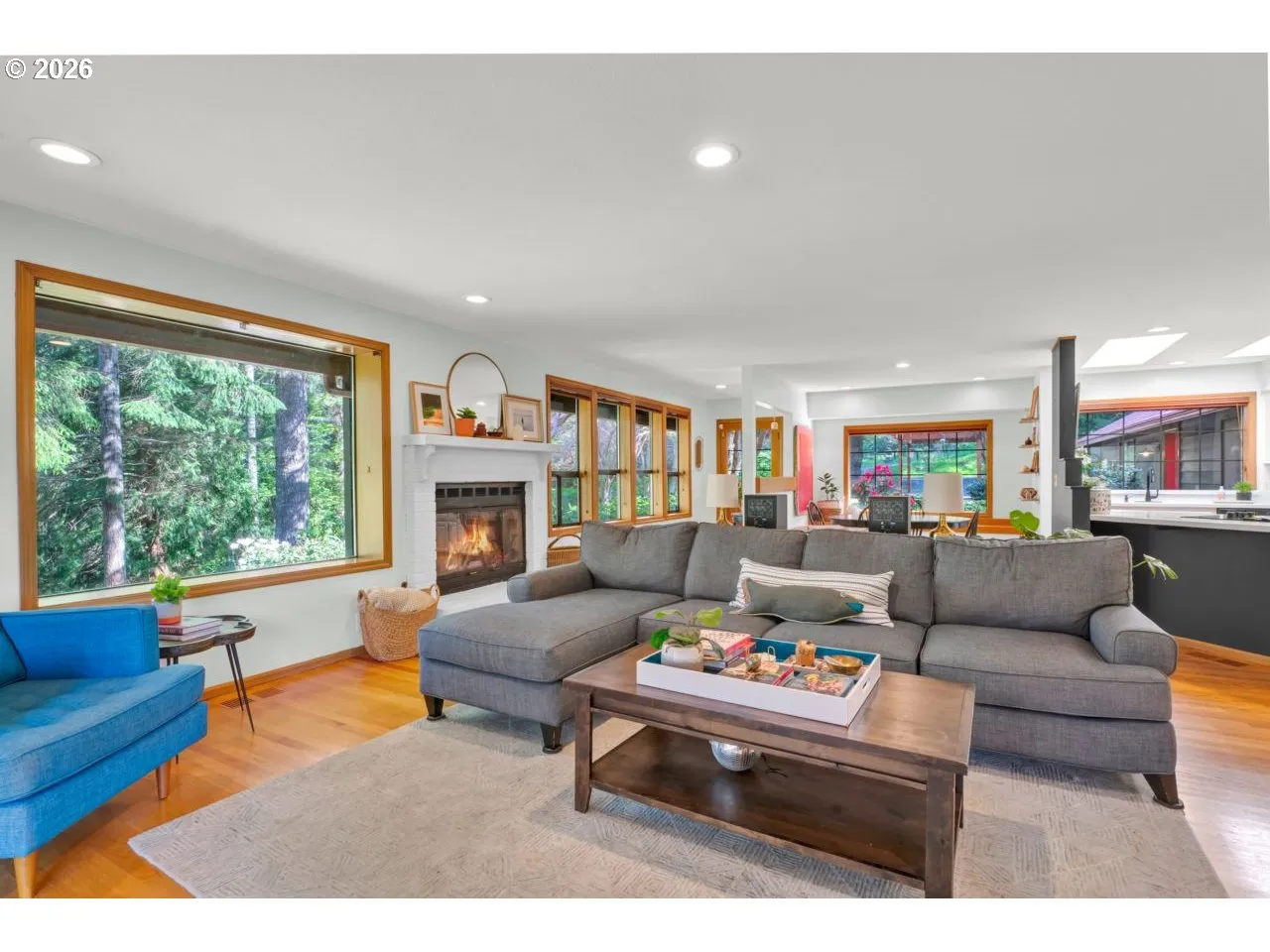 Living Room-Fireplace
