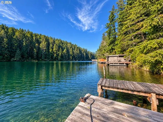 Dock