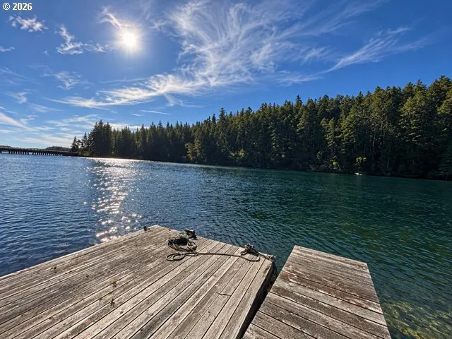 Dock