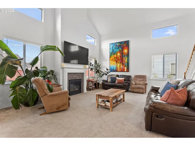 Living Room-Vaulted Ceilings