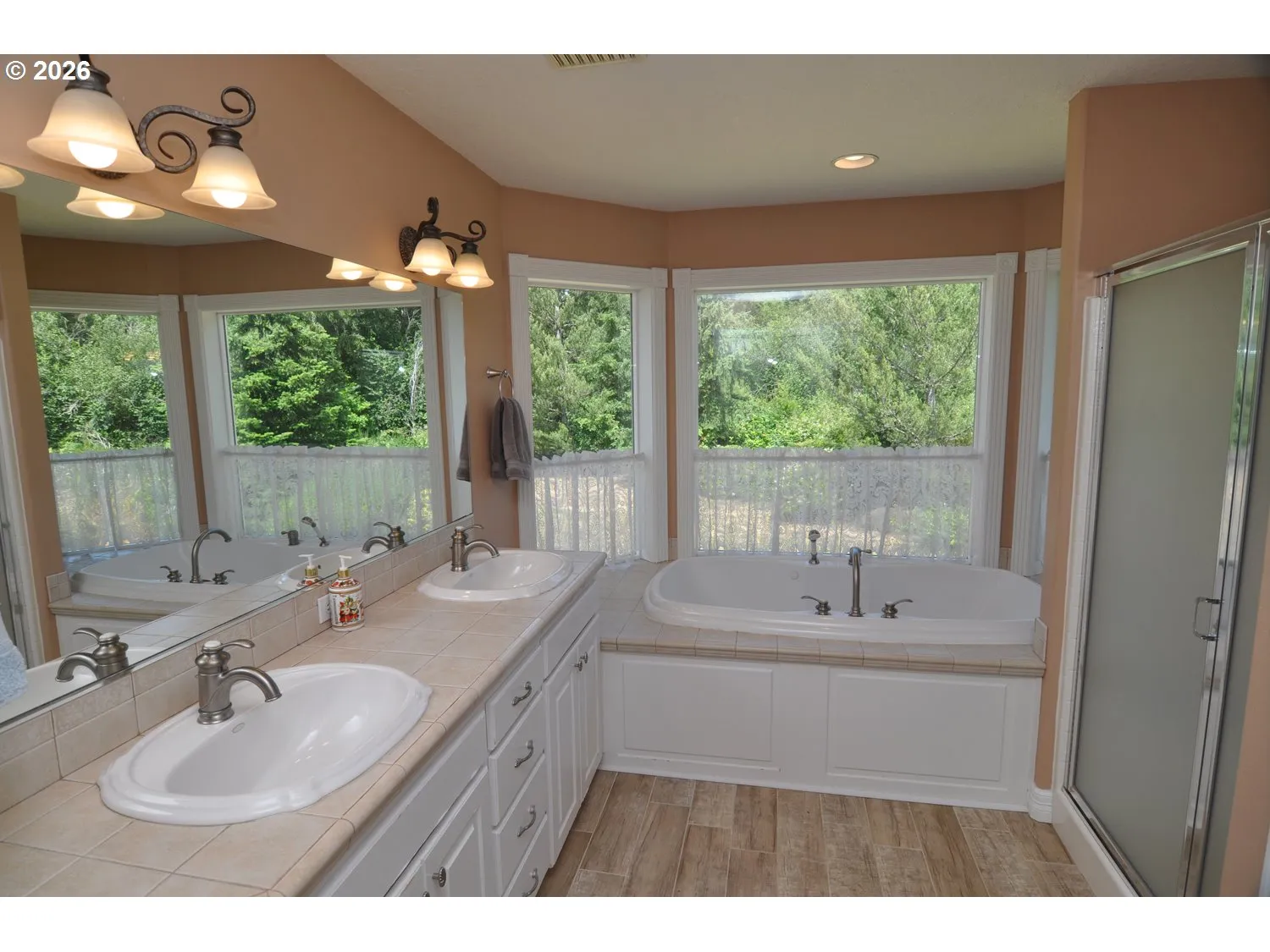 Bathroom, Attached-Double Sinks