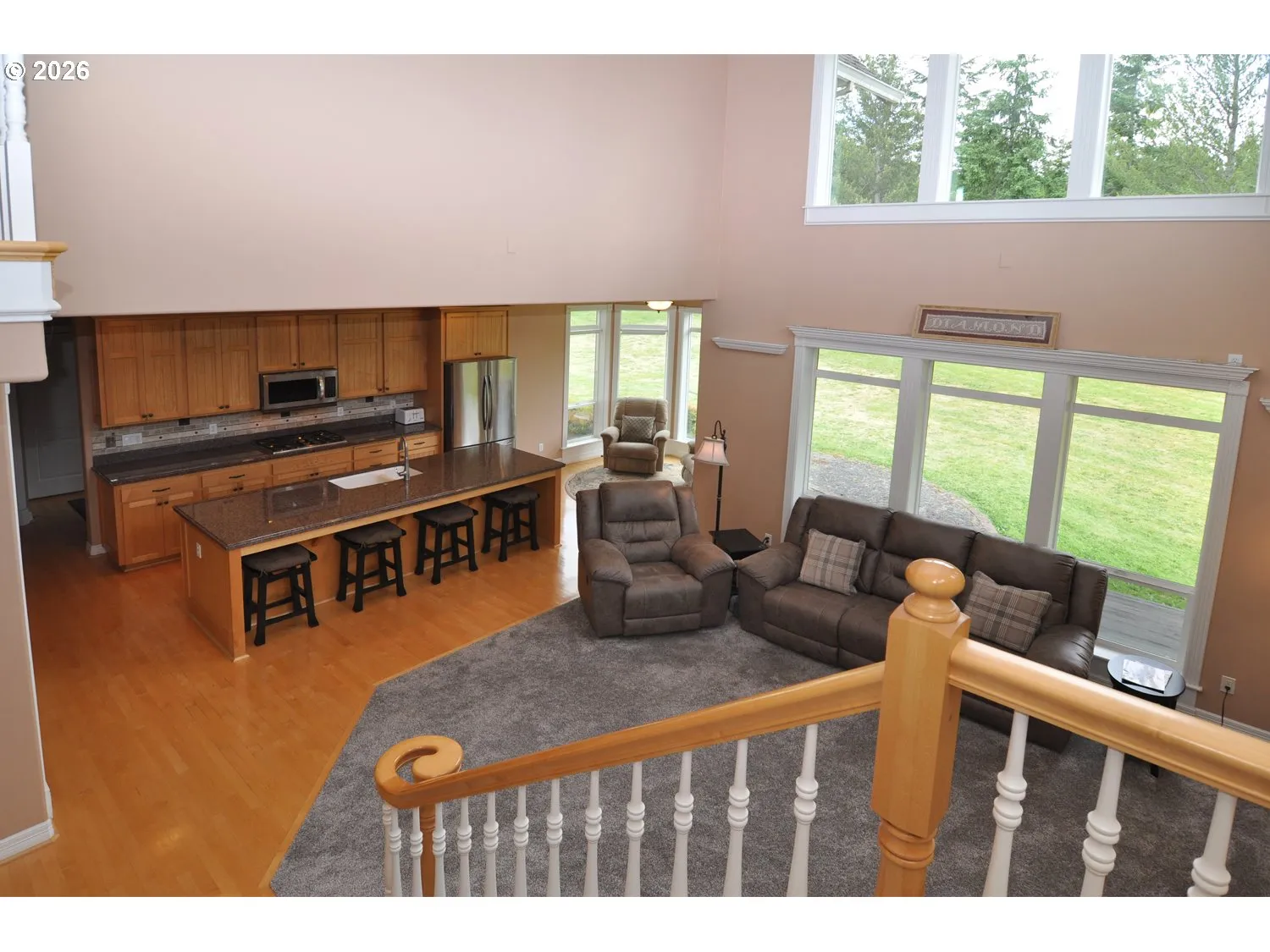Kitchen-Breakfast Bar