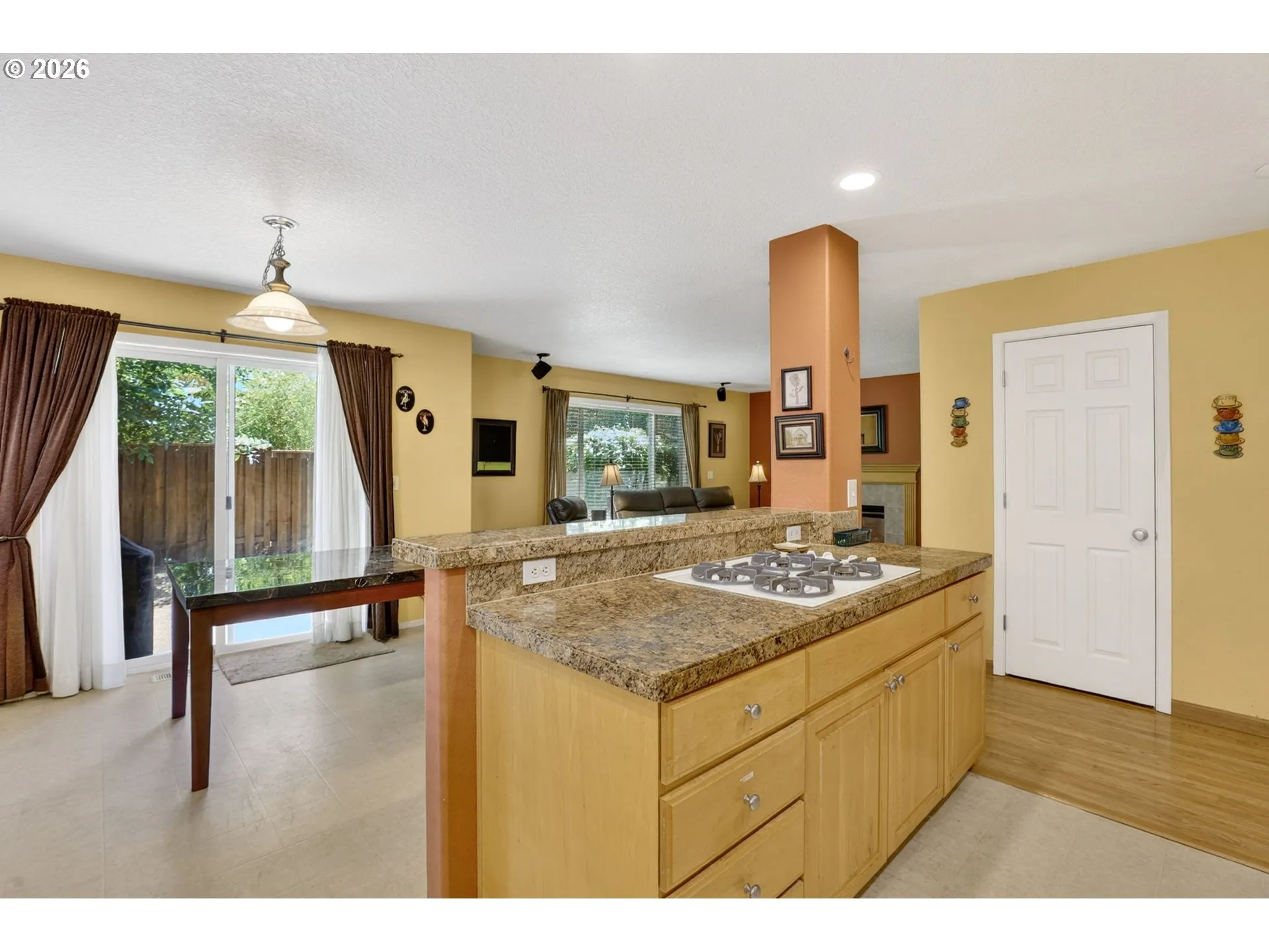 Kitchen/Nook-Eating Area