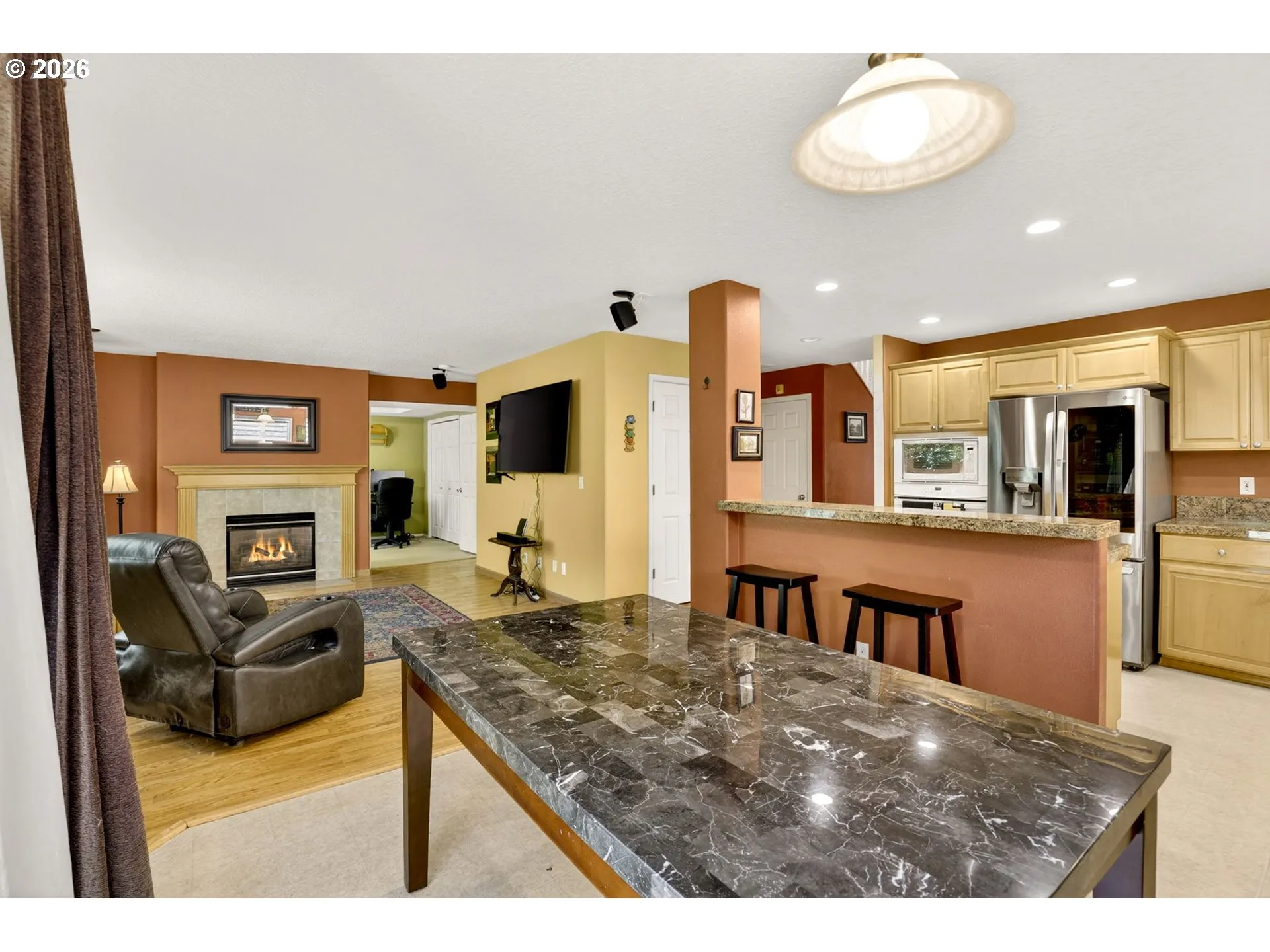 Kitchen-Eating Area