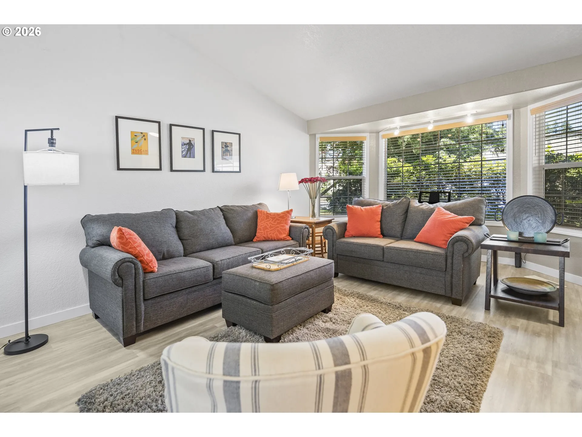 Living Room-Vaulted Ceilings
