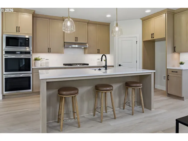 Kitchen-Island