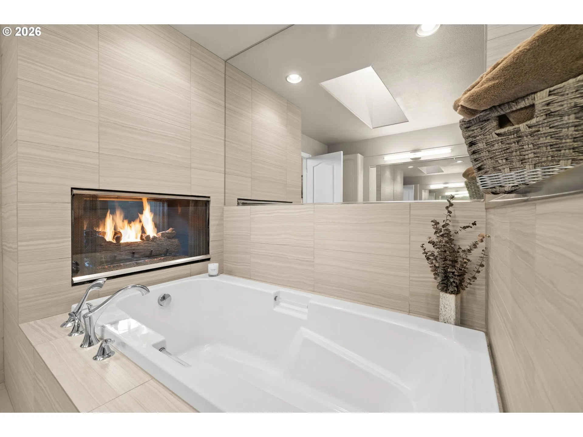 Owner's Suite Bathroom-Garden Tub