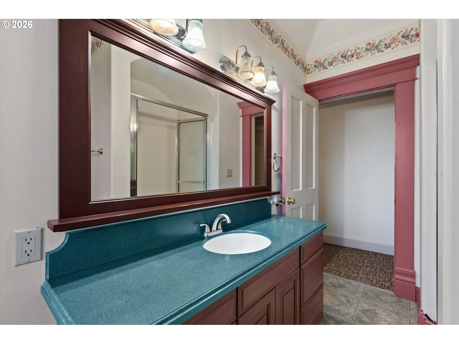 Bathroom-Upper