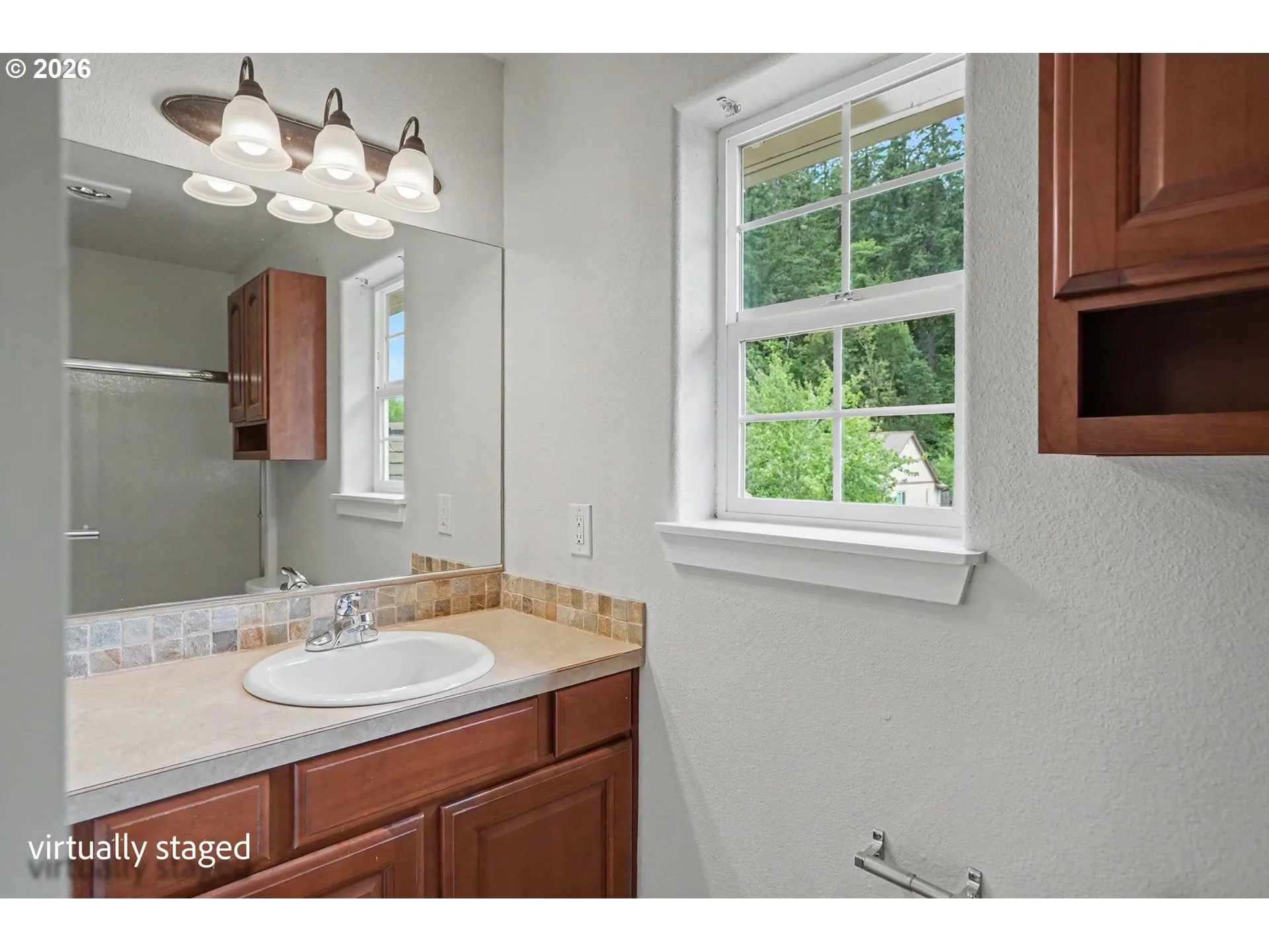 Bathroom-Upper