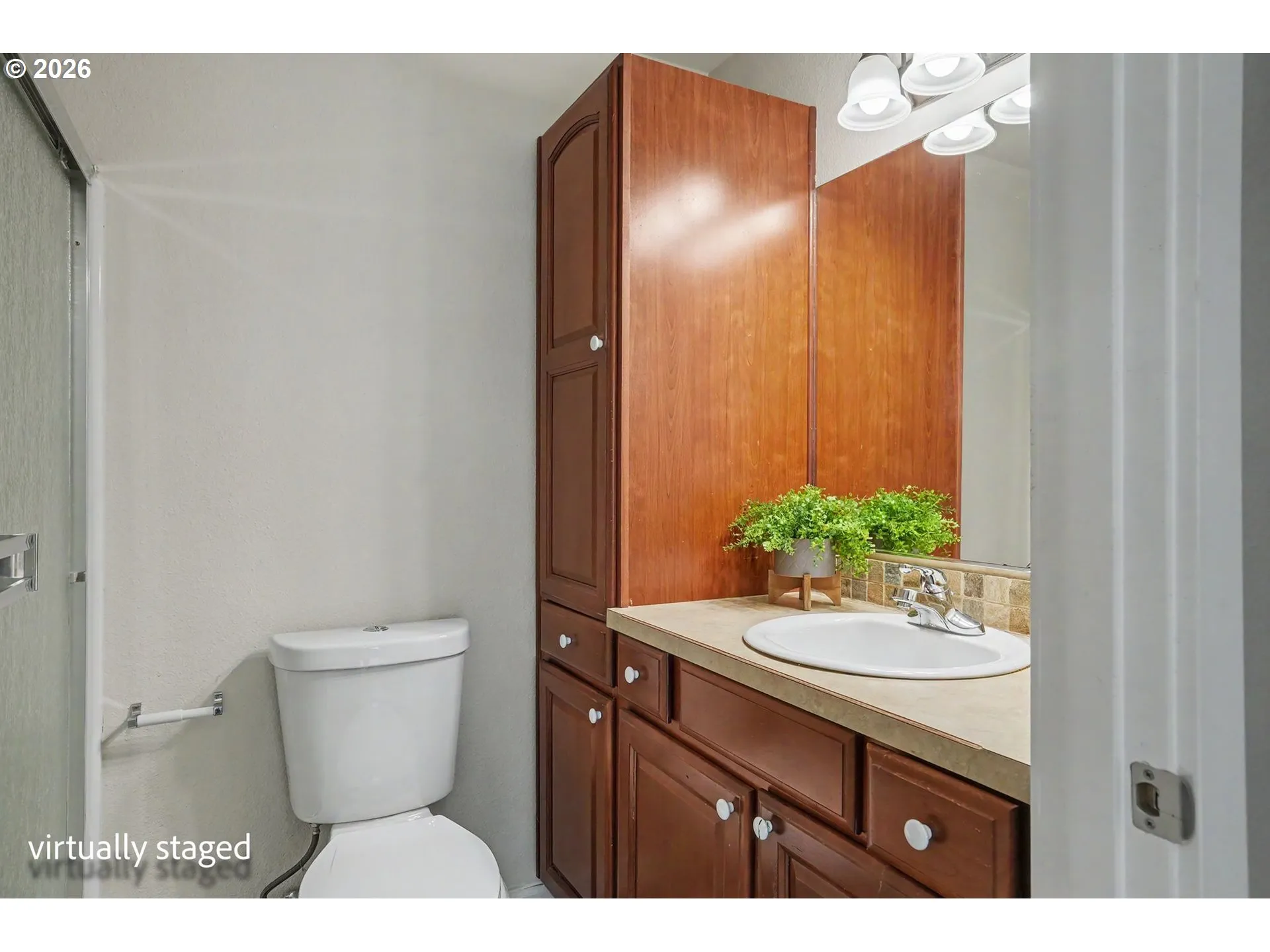 Bathroom, Attached-Main