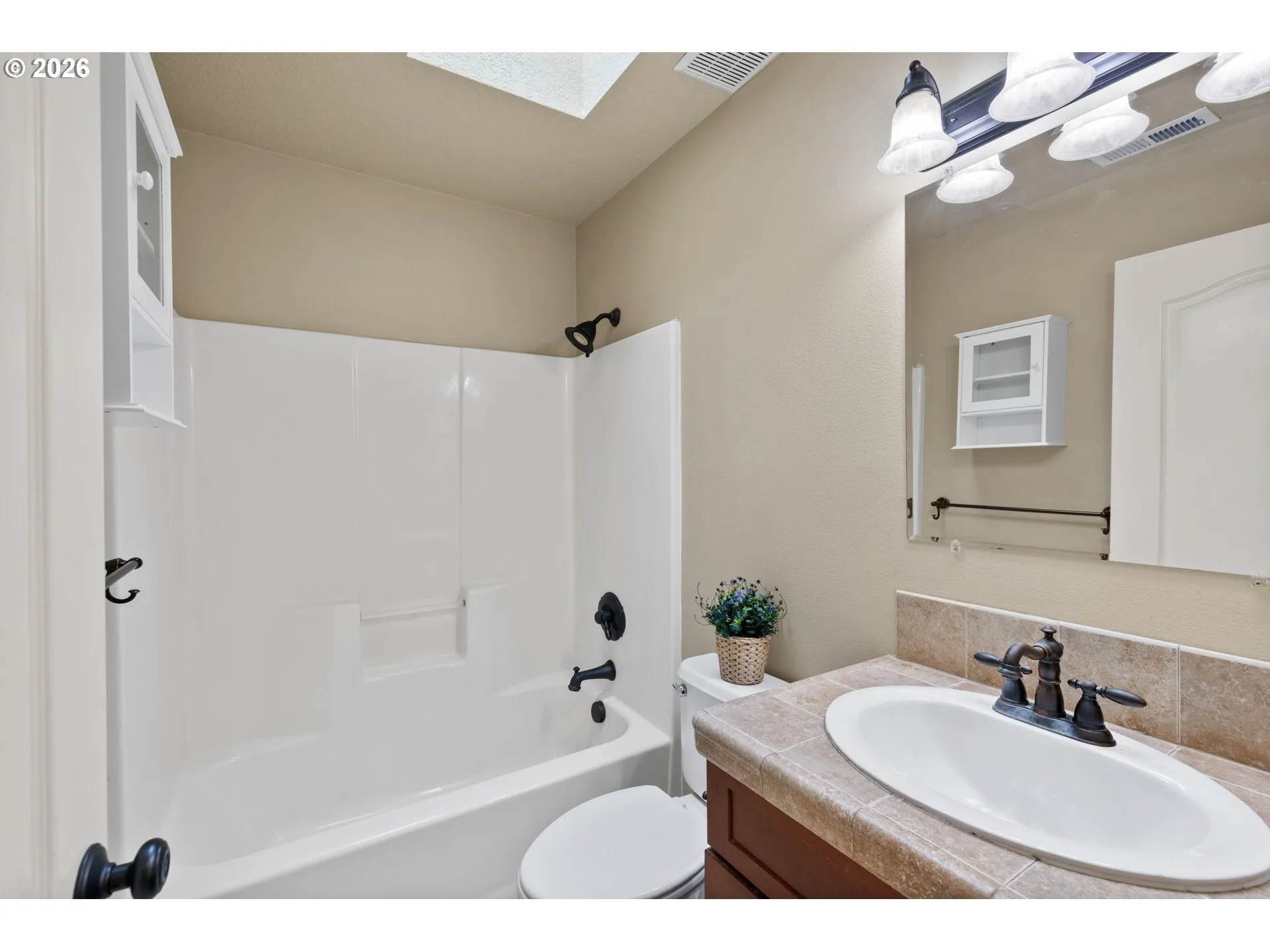 Bathroom-Upper