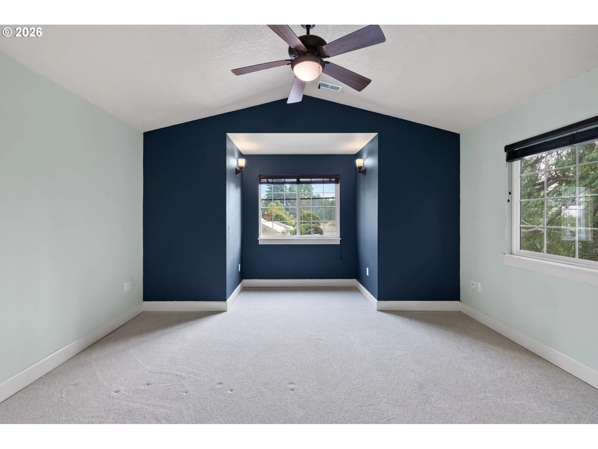 Bedroom, Primary