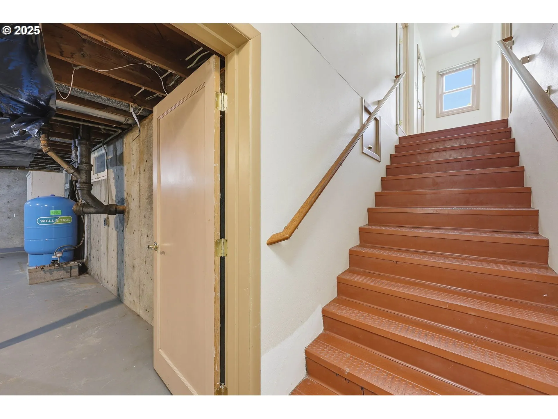 Staircase-To Upper Level