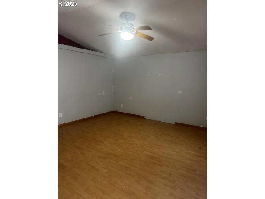 Bedroom, Primary