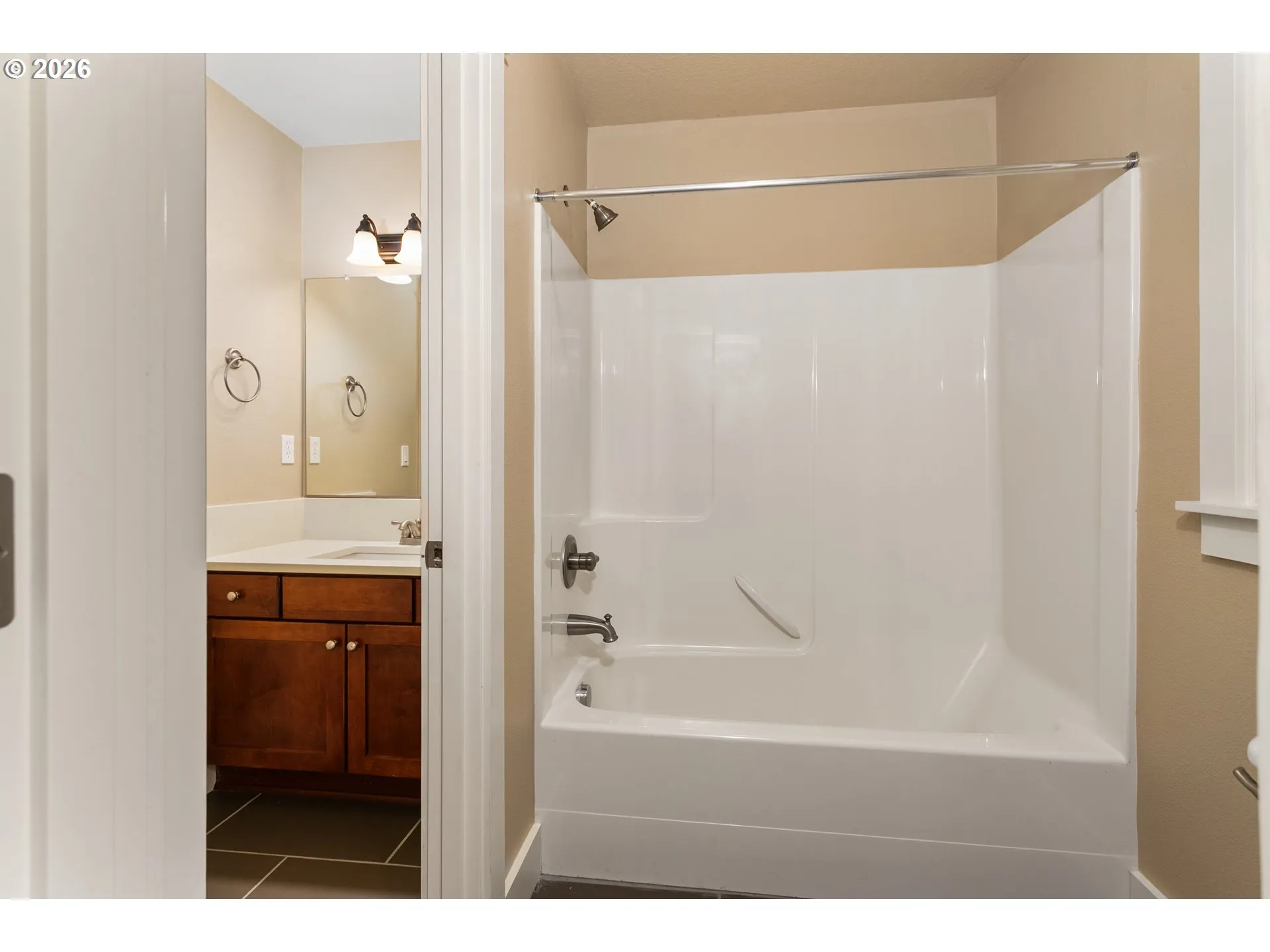 Bathroom, Attached-Lower