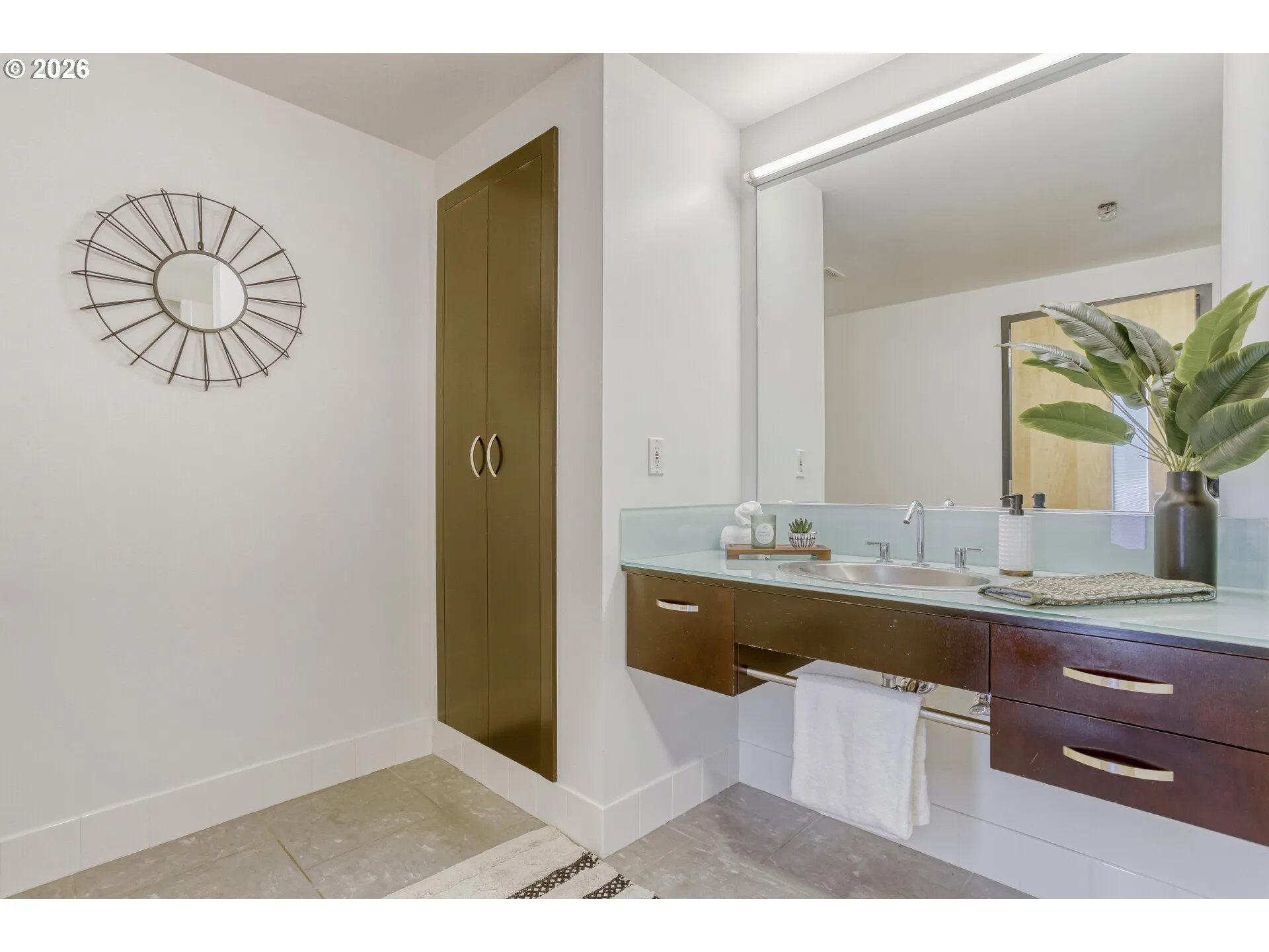 Bathroom, Attached