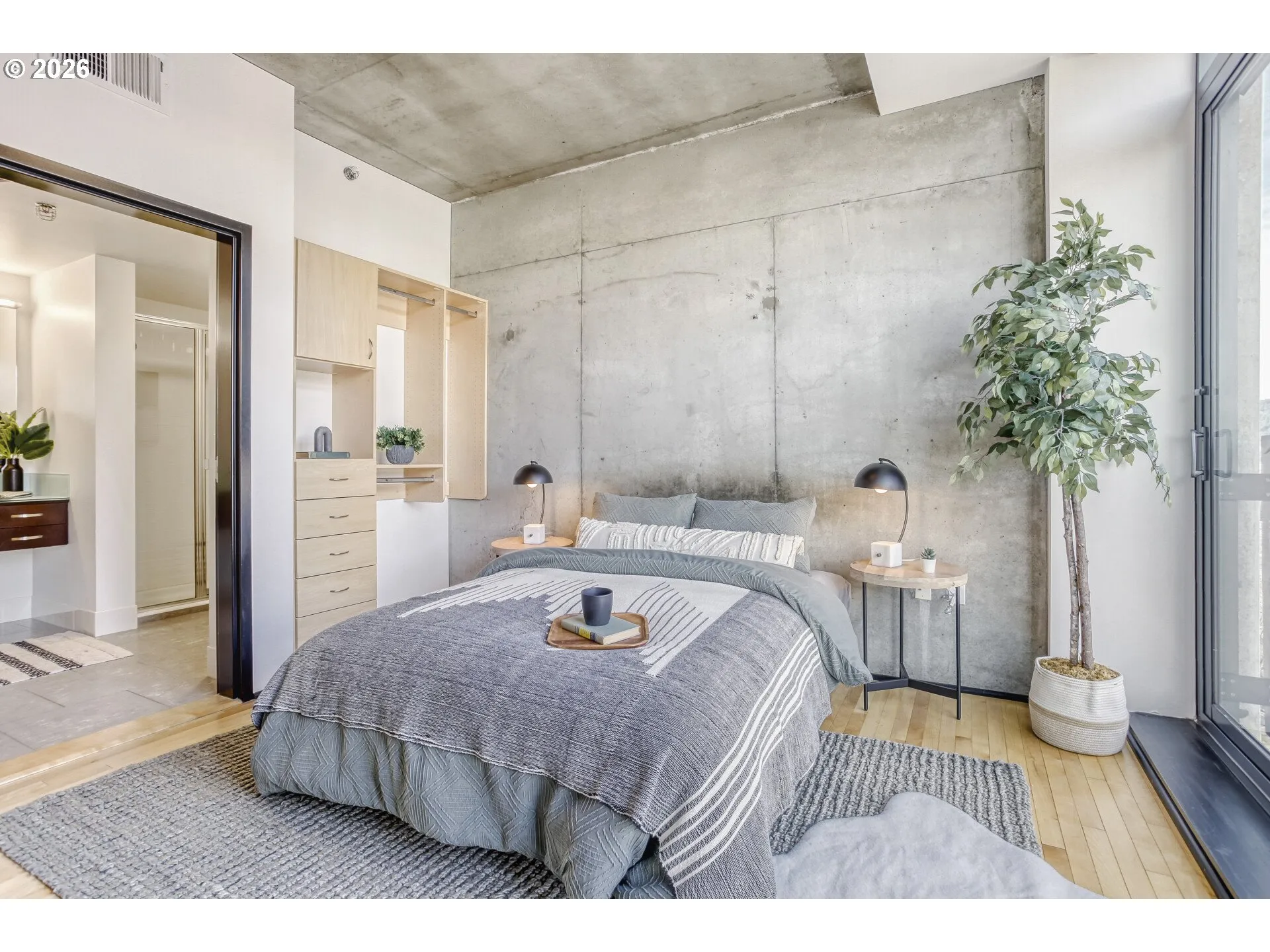 Bedroom, Primary