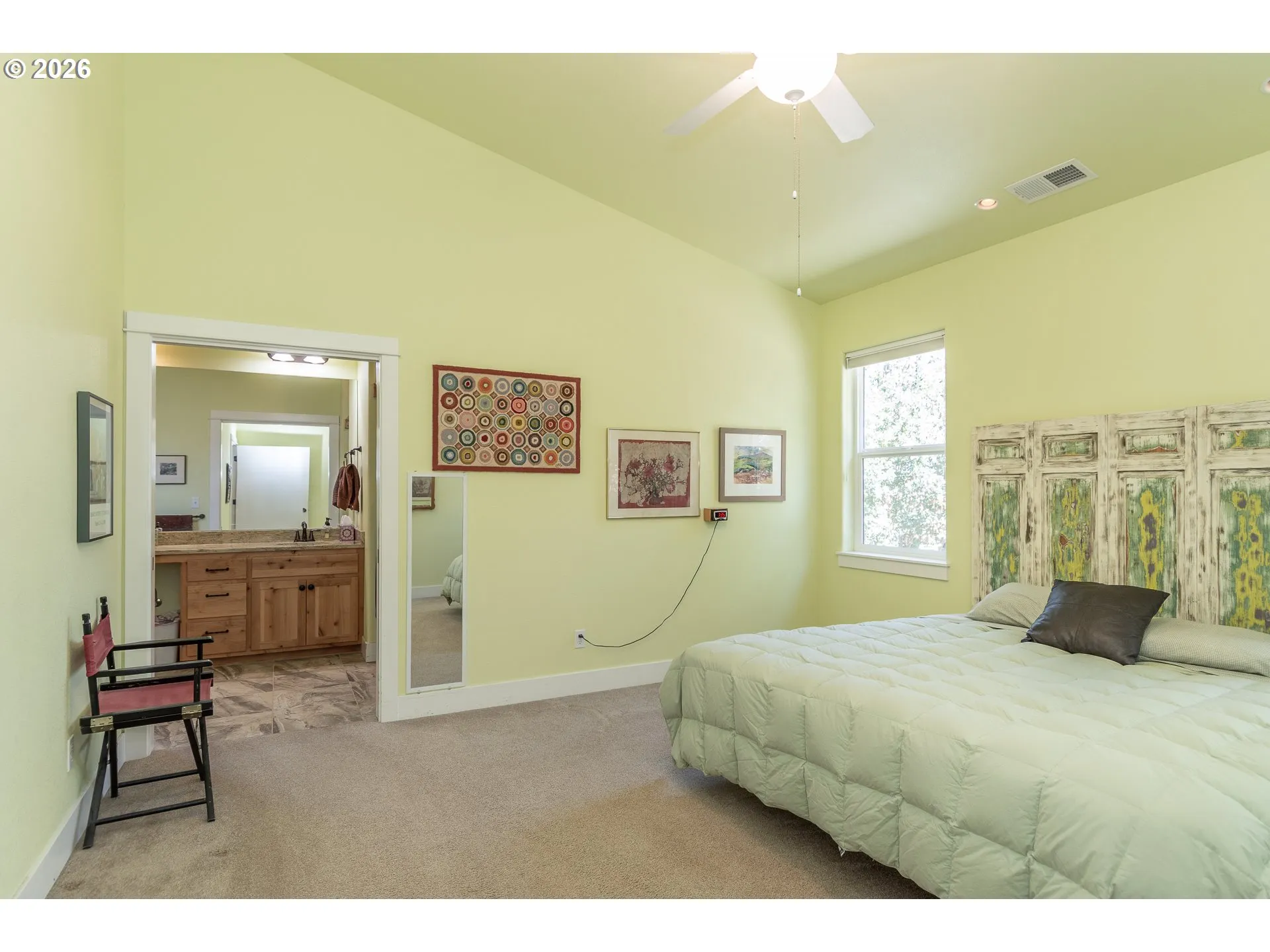 Bedroom, Primary-Vaulted Ceilings