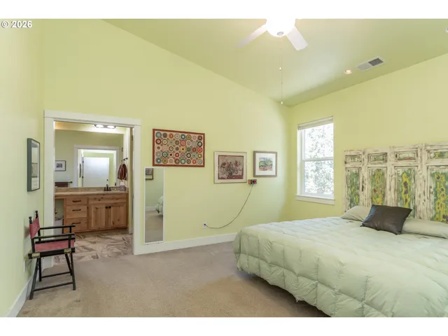 Bedroom, Primary-Vaulted Ceilings