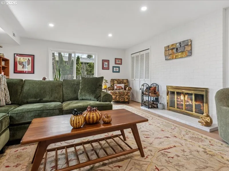 Family Room-Lower