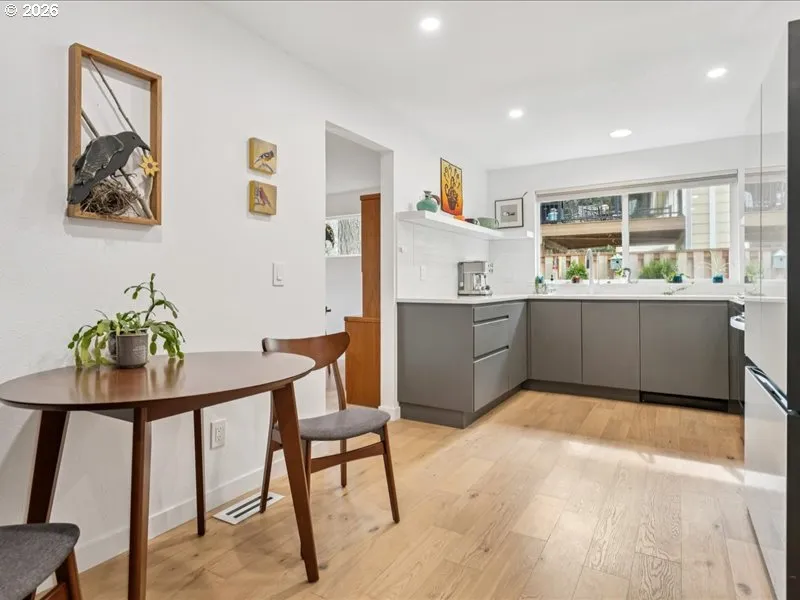 Kitchen/Nook-Eating Area