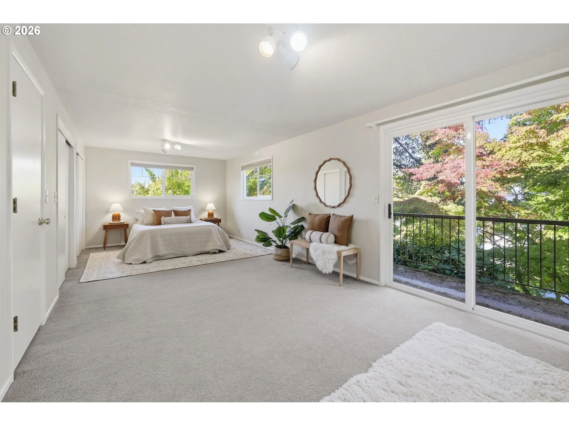 Bedroom, Primary