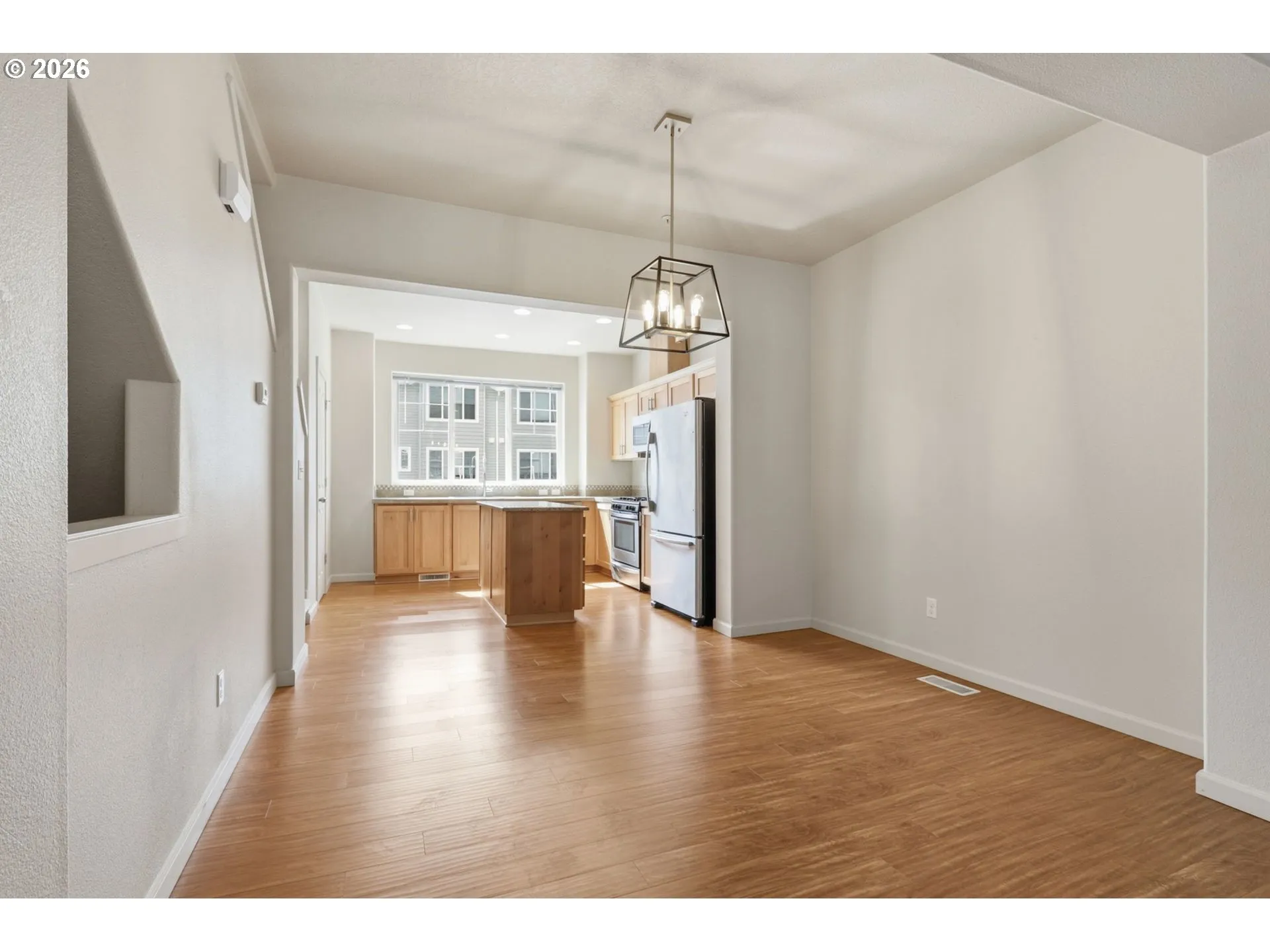 Kitchen/Dining Room-Island