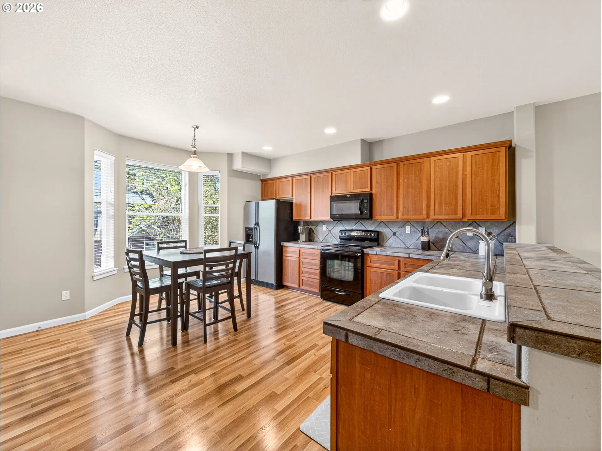 Kitchen-Eating Area