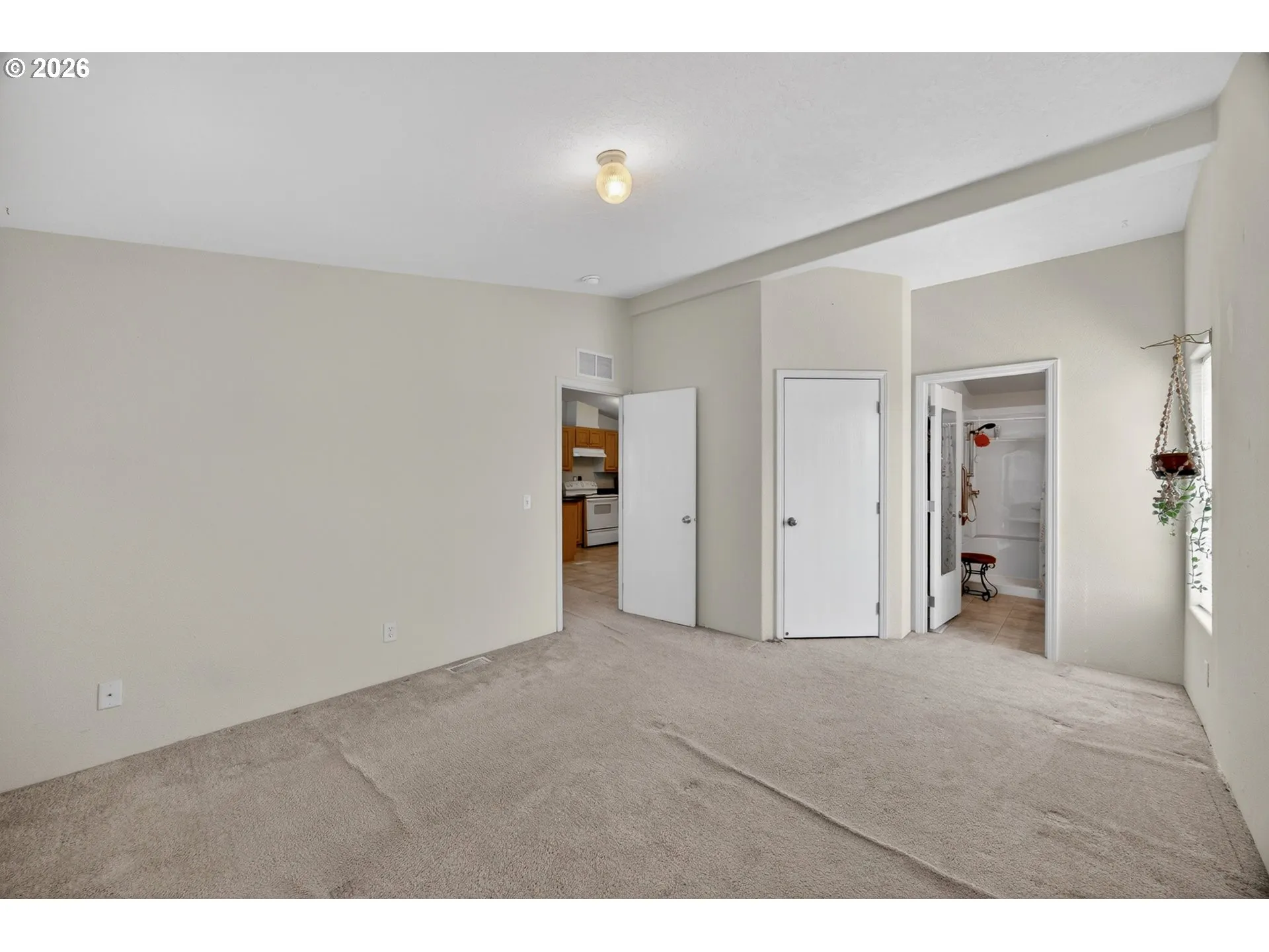Bedroom, Owner's Suite