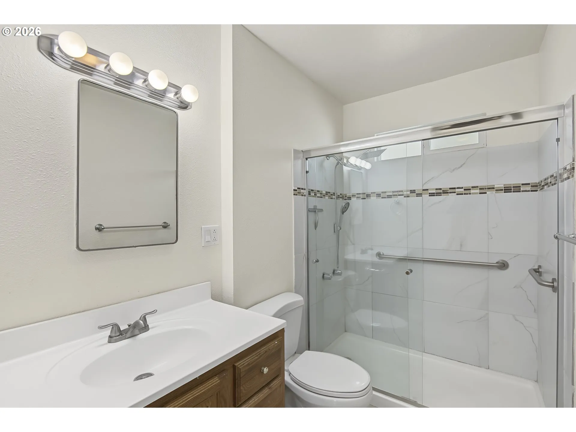 Bathroom-Walk in Shower
