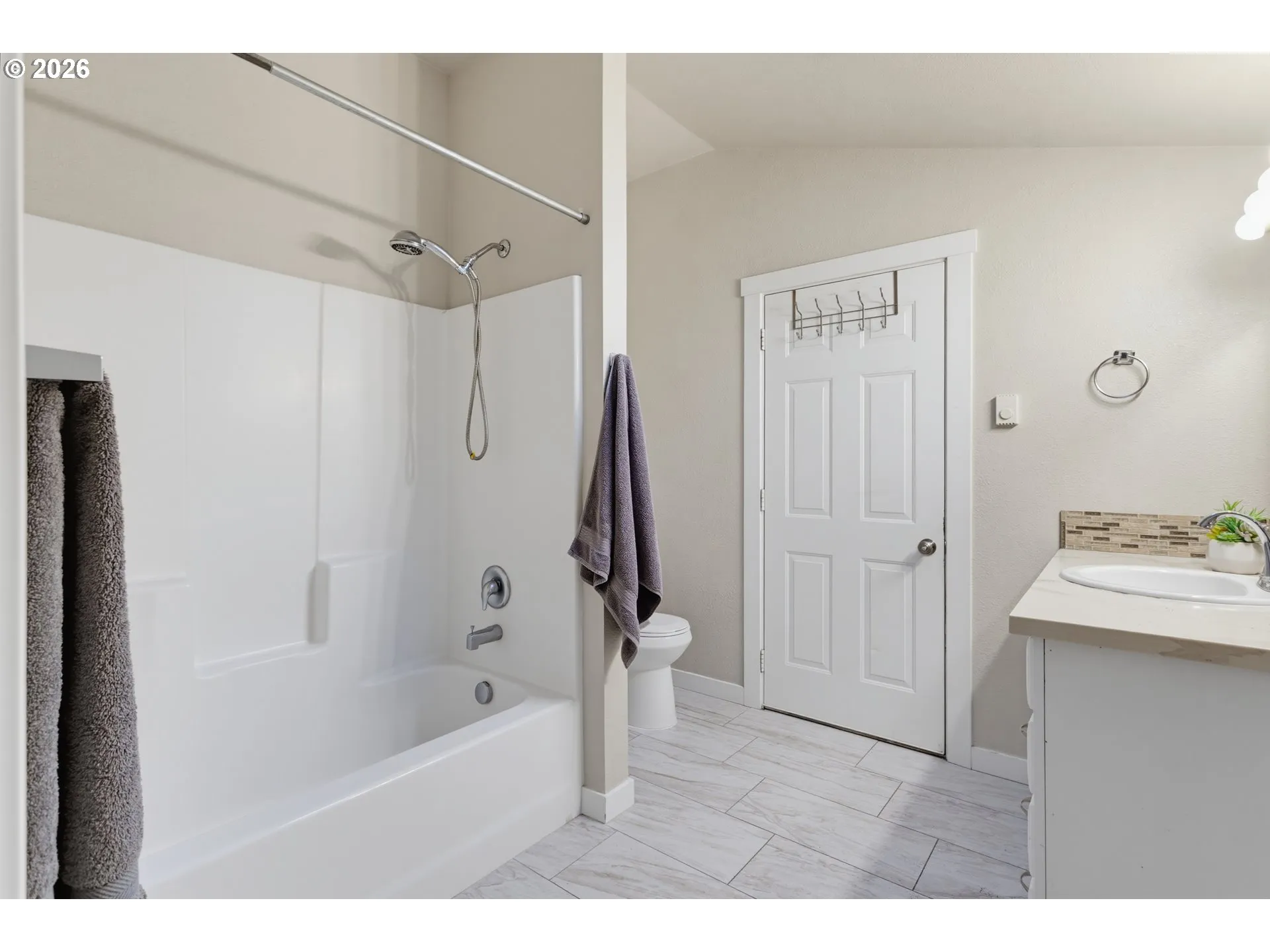 Bathroom, Attached