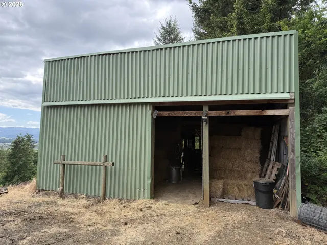 Barn