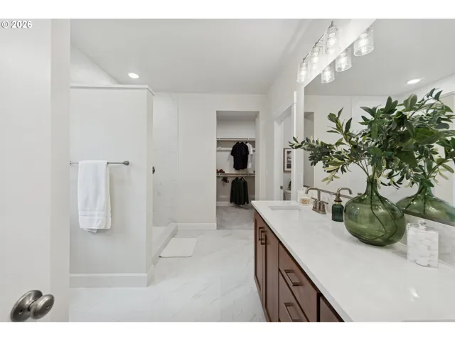 Bedroom, Owner's Suite