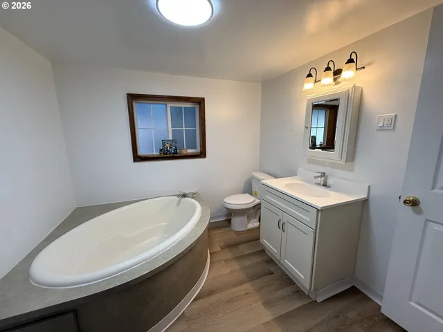 Bathroom-Garden Tub