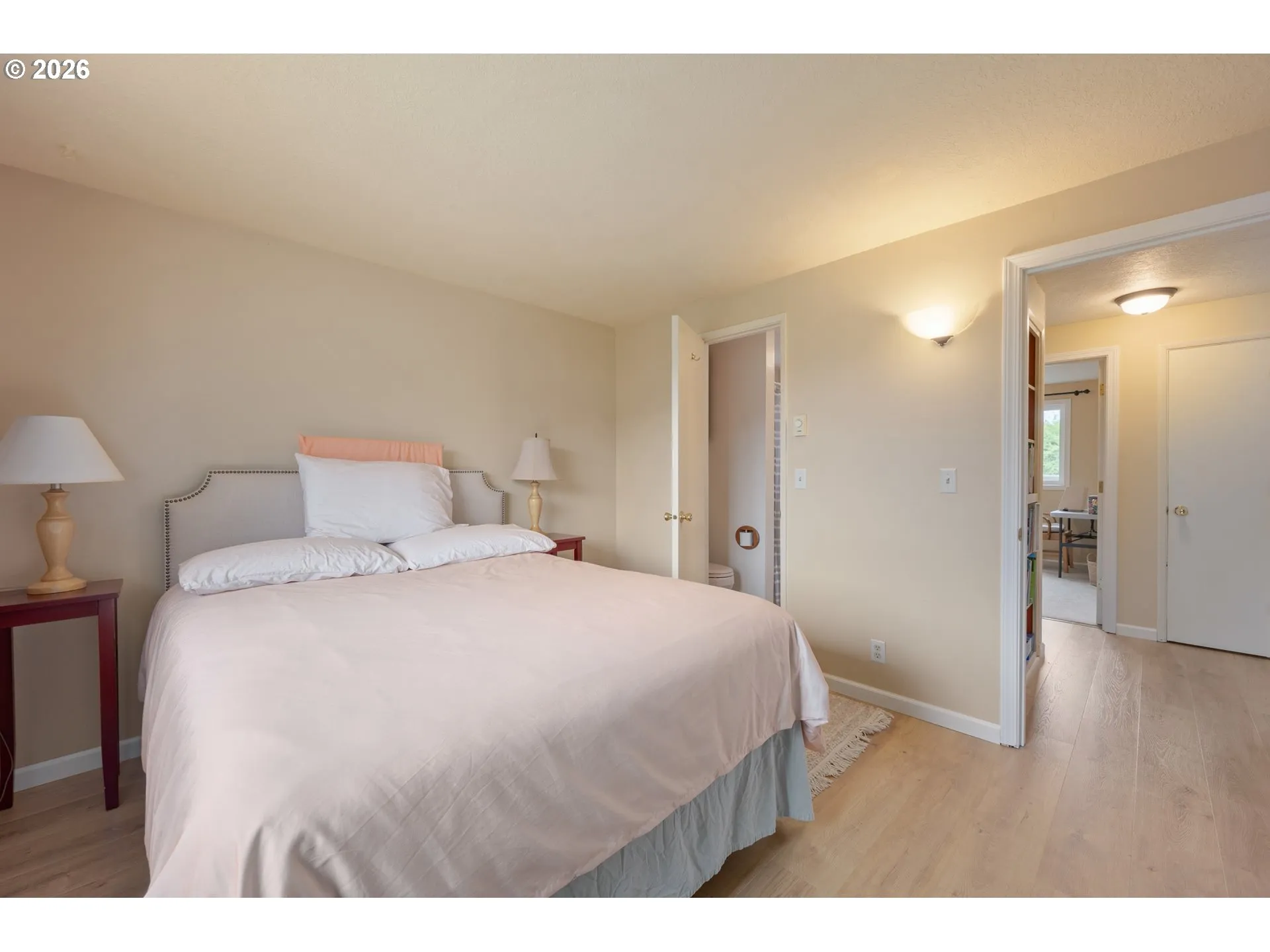Bedroom, Primary