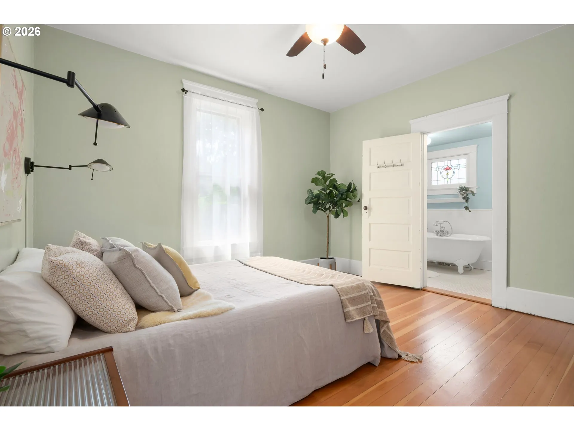 Bedroom, Primary-Main