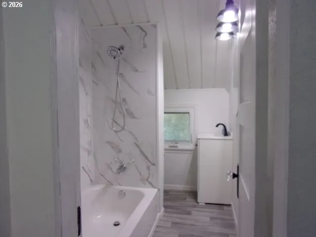 Bathroom-Upper