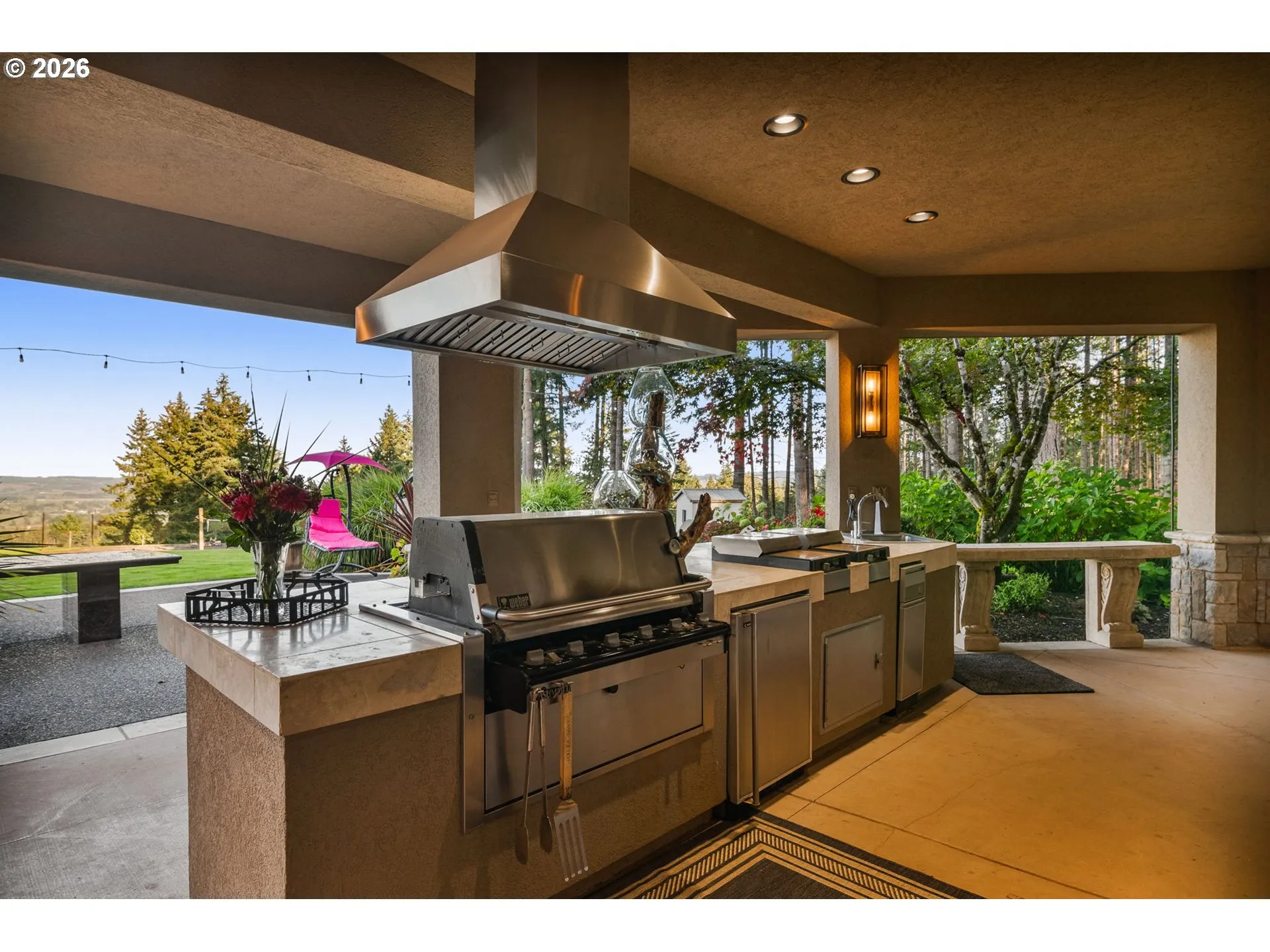Kitchen/Outside
