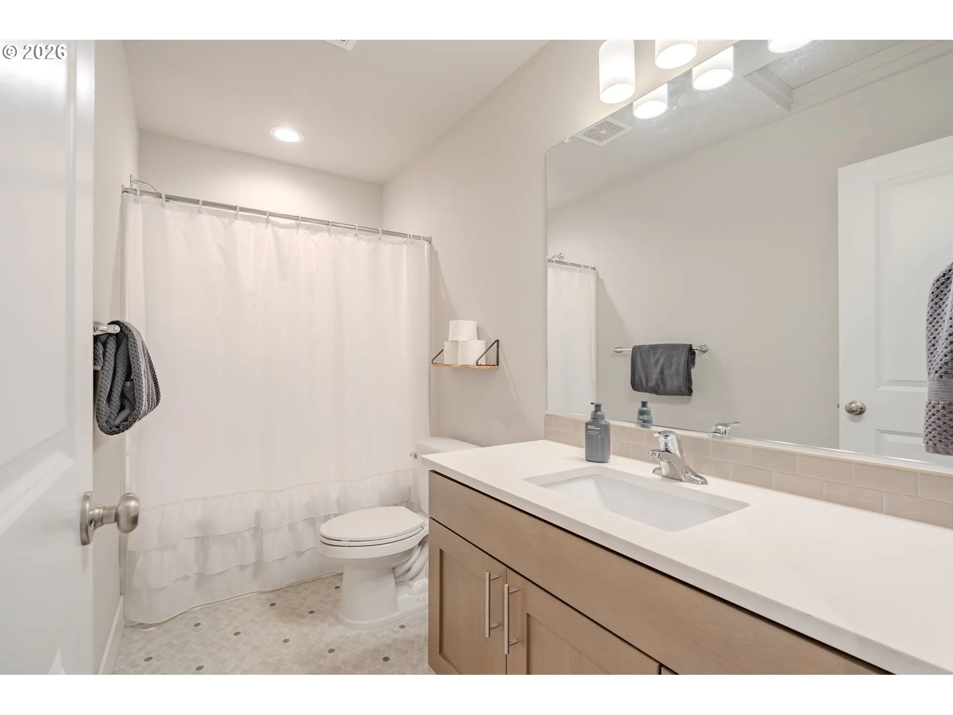 Bathroom-Hall