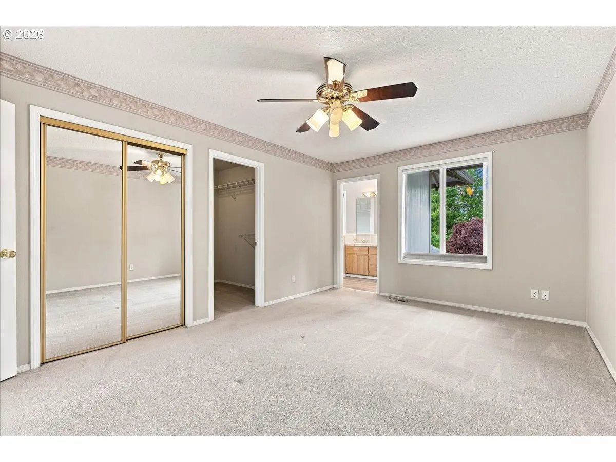 Bedroom, Owner's Suite-Upper
