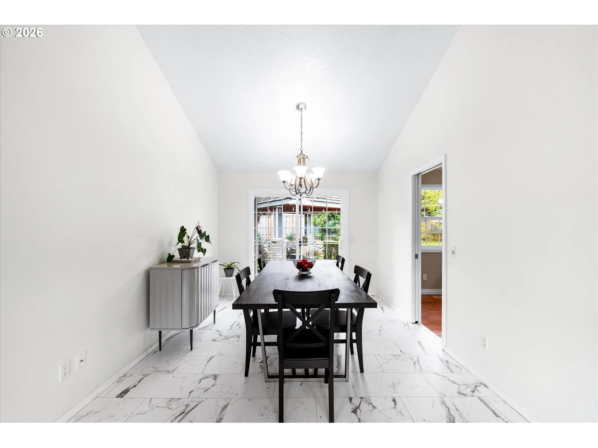 Dining Room-Vaulted Ceilings