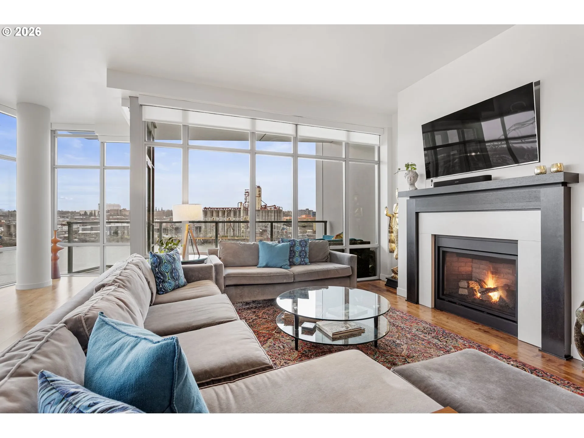 Living Room-Fireplace