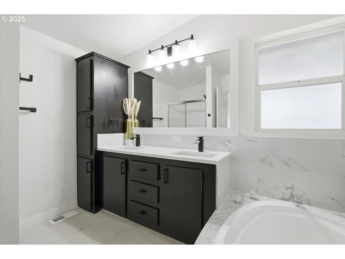 Primary Bedroom-Attached Bathroom