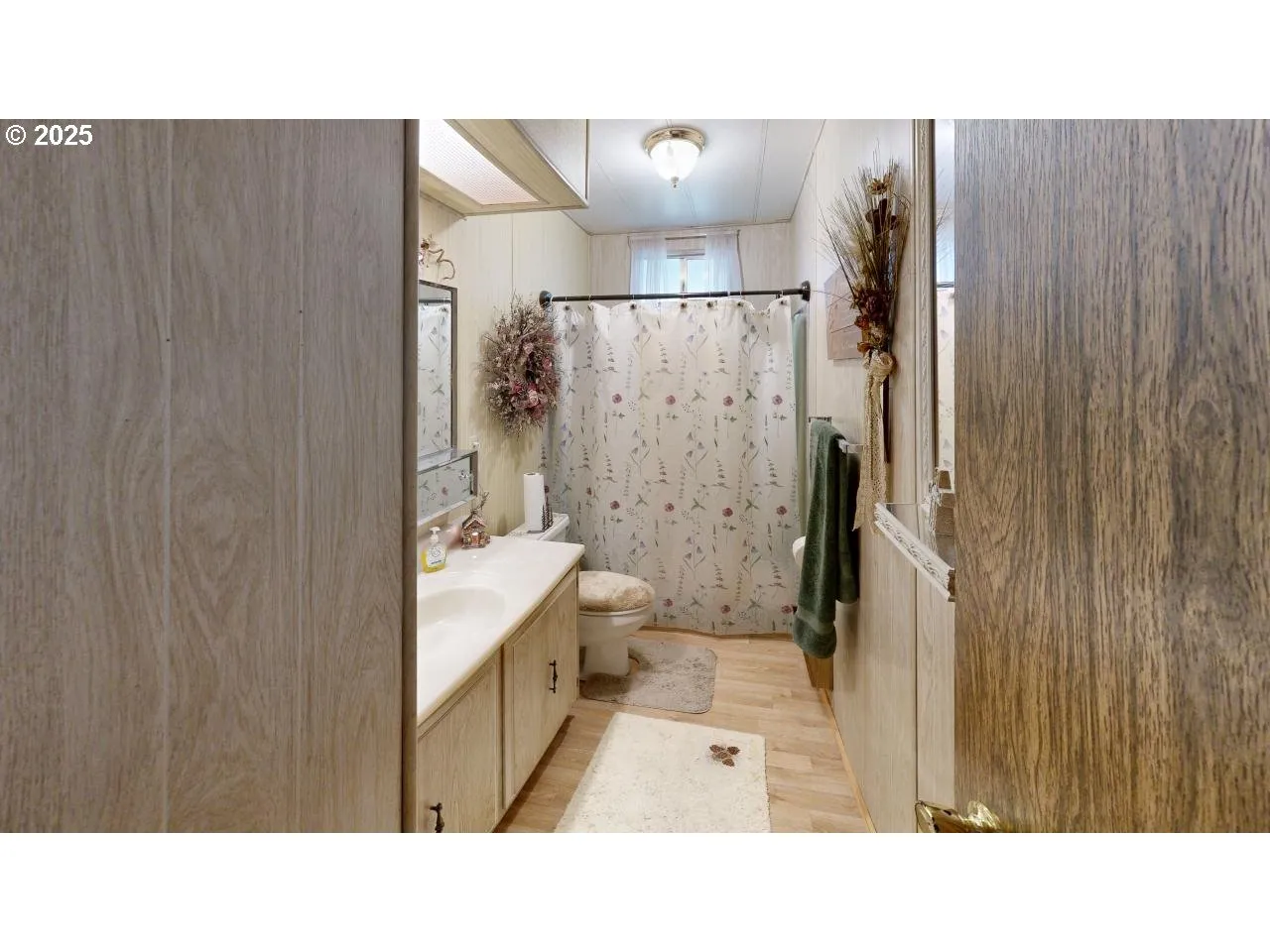 Bathroom-Hall