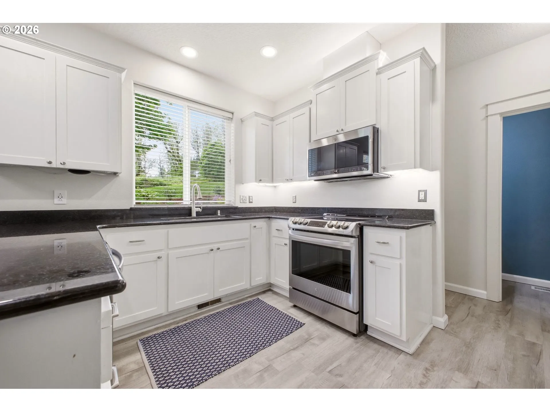 Kitchen-Cooking Island