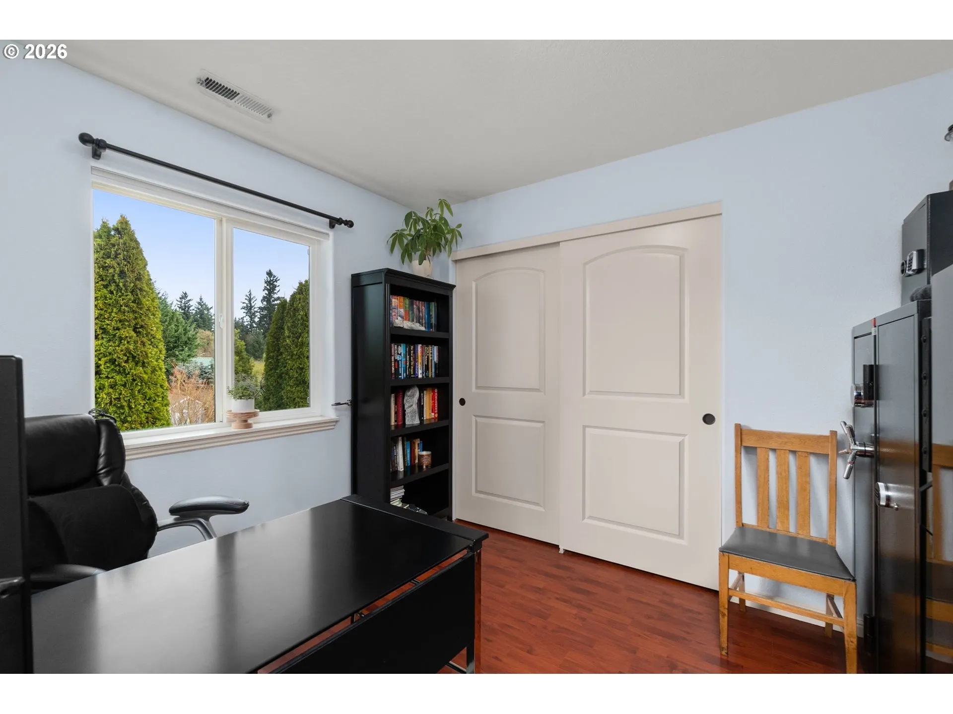 Bedroom-Walk-In Closet